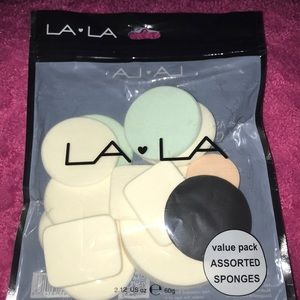 LA•LA cosmetics sponges